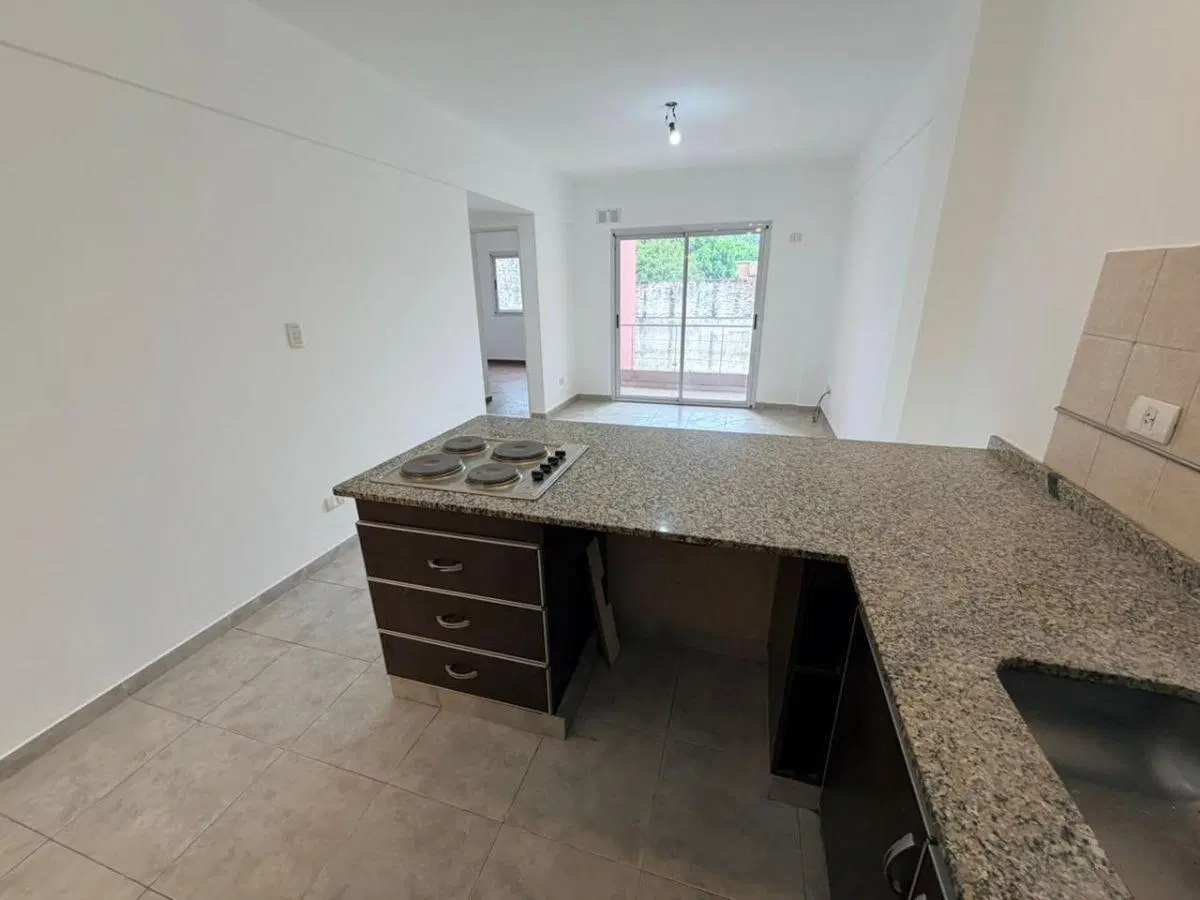 ALQUILER DEPARTAMENTO CENTRO DE MONTE GRANDE APTO PROFESIONAL 4