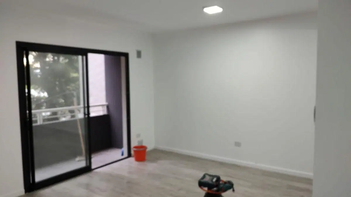 VENTA MONOAMBIENTE CON COCHERA CENTRO DE MONTE GRANDE 2