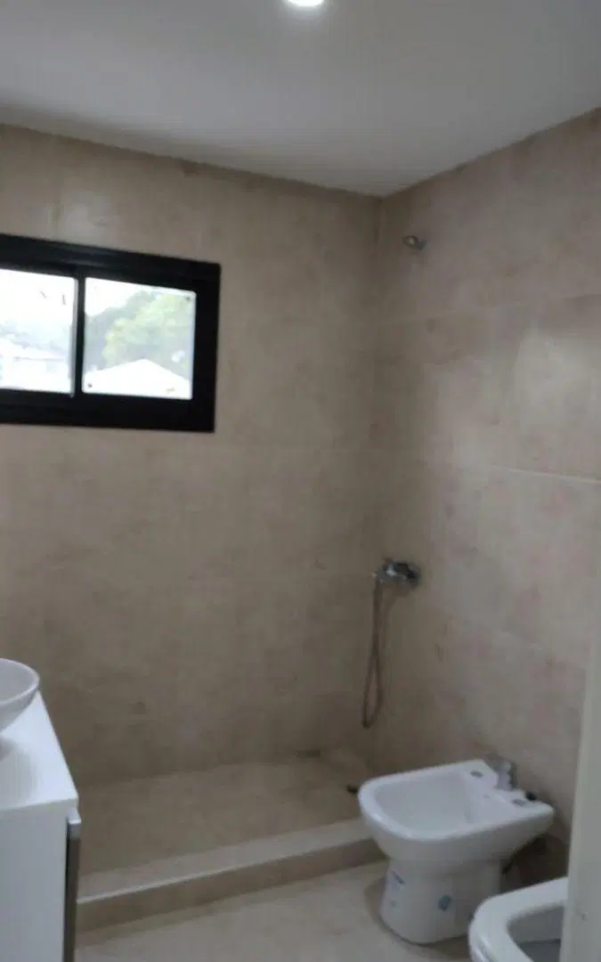 VENTA MONOAMBIENTE CON COCHERA CENTRO DE MONTE GRANDE 5