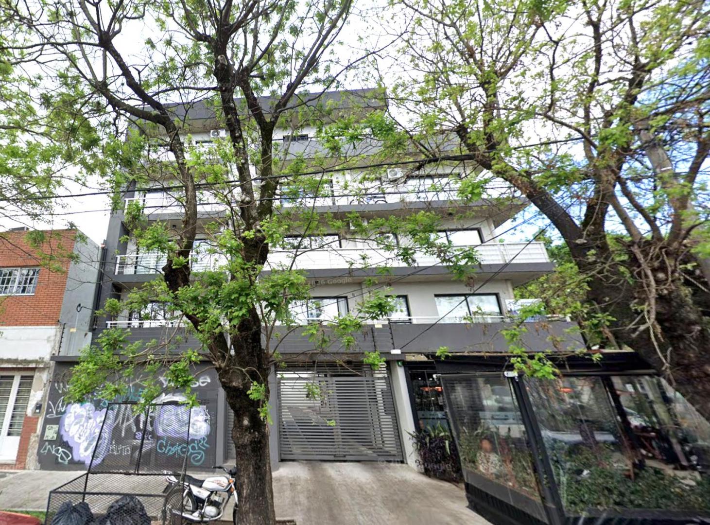 VENTA MONOAMBIENTE CON COCHERA CENTRO DE MONTE GRANDE