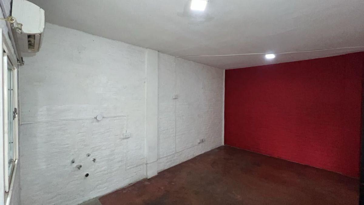 Foto de Alquiler Galpón En El Jaguel, imagen 3