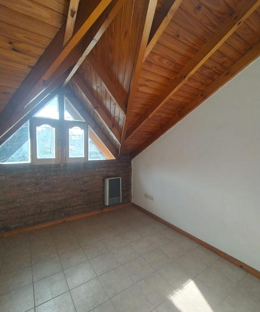 Foto de ALQUILER DUPLEX 2 DORMITORIOS CON COCHERA EL JAGUEL, imagen 2