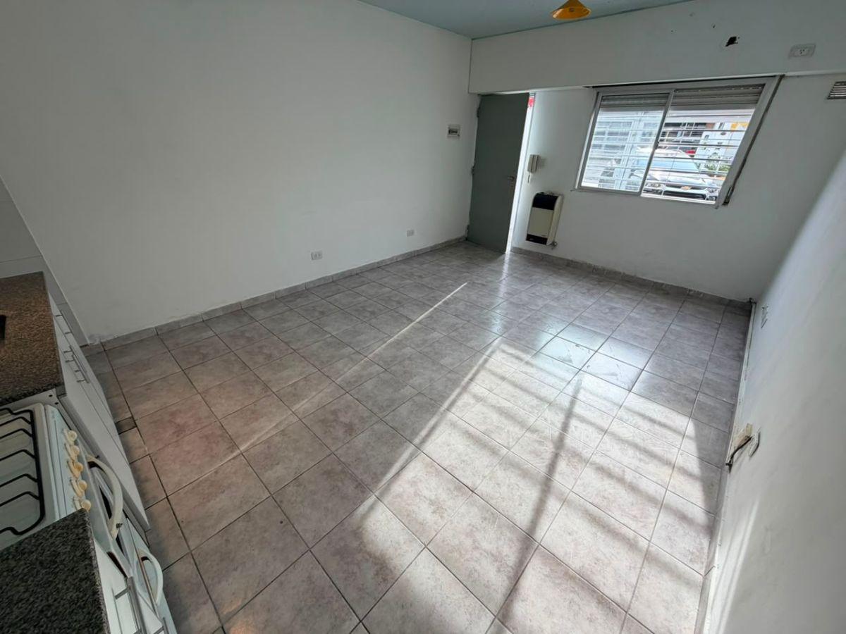 Foto de Alquiler Departamento 2 Ambientes Monte Grande con cochera, imagen 2
