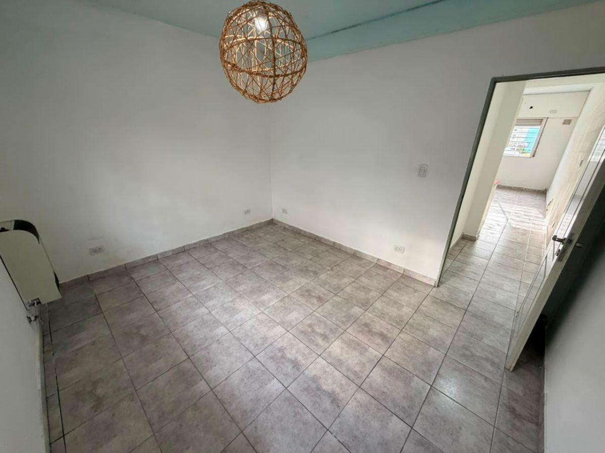 Foto de Alquiler Departamento 2 Ambientes Monte Grande con cochera, imagen 1
