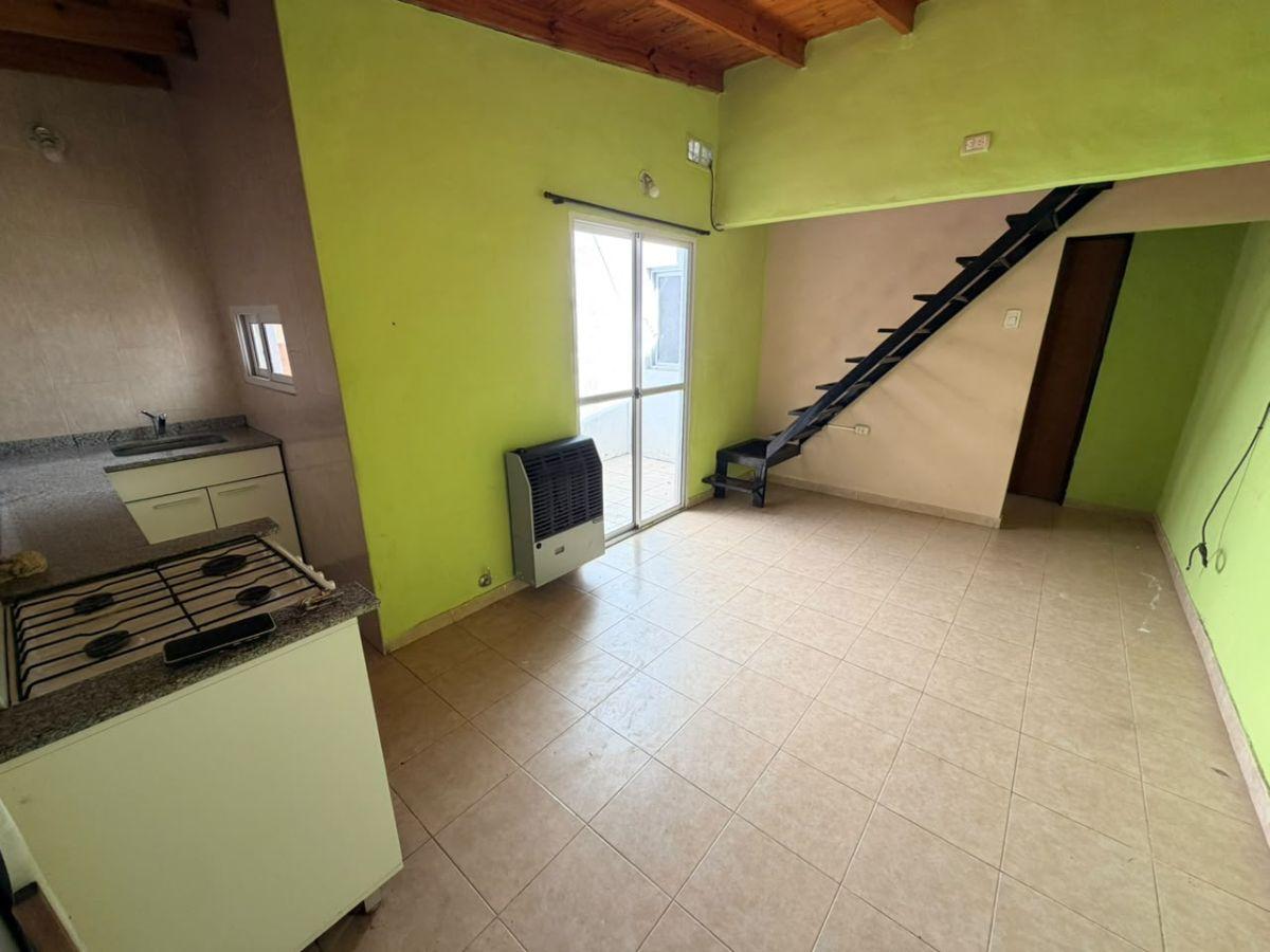 ALQUILER DEPARTAMENTO PH 3 AMBIENTES EN LLAVALLOL