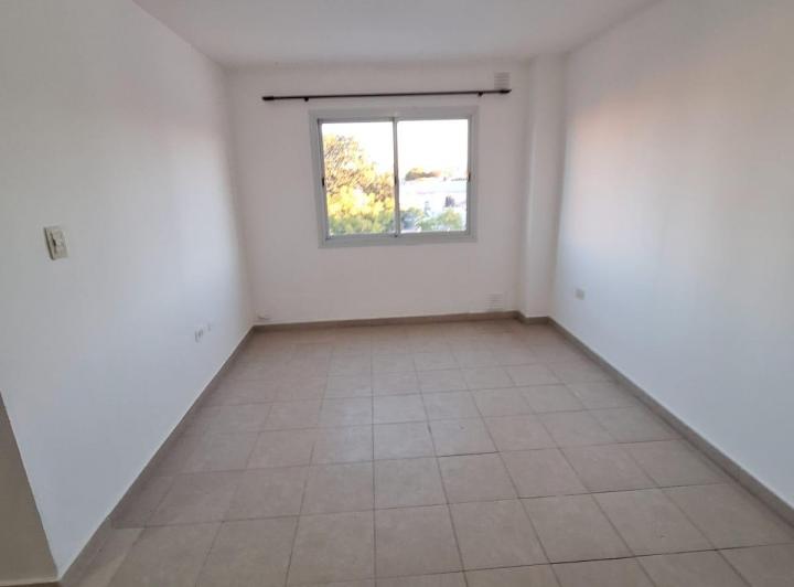 Dueño alquila dpto 1 dormitorio 4