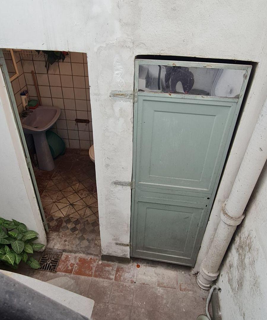 Foto de LOCAL CON VIVIENDA de 3 Plantas 2 Patios, imagen 2