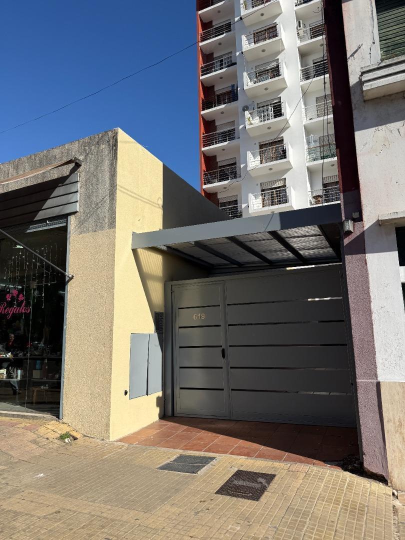 duplex en piso 10 y 11, con patio, excelentes vistas