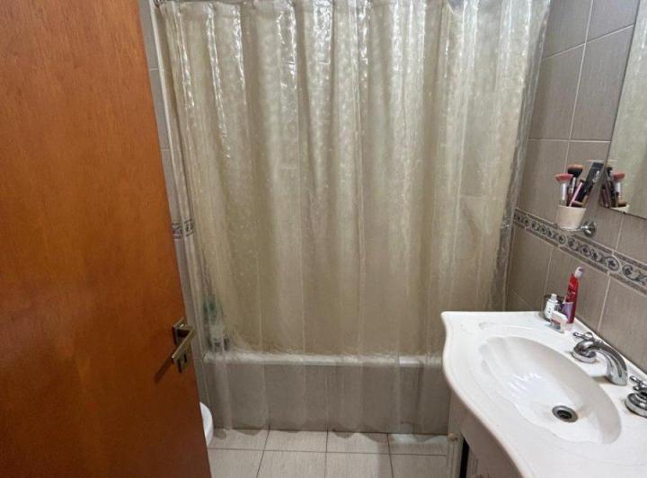 Alquiler de departamento de 1 dormitorio, cochera y balcón 5