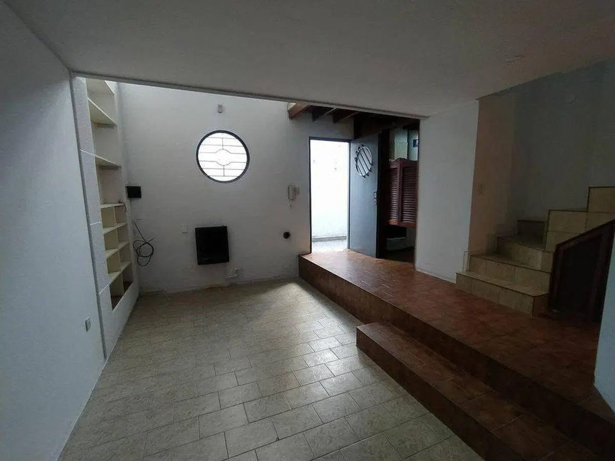 (45 Y 10) ALQUILER DEPARTAMENTO PB INTERNO (1) DORMITORIO Y ESC/VESTIDOR (S/EXPENSAS) 3