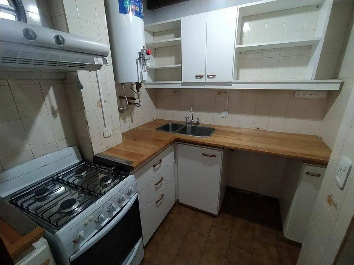 (45 Y 10) ALQUILER DEPARTAMENTO PB INTERNO (1) DORMITORIO Y ESC/VESTIDOR (S/EXPENSAS) 4