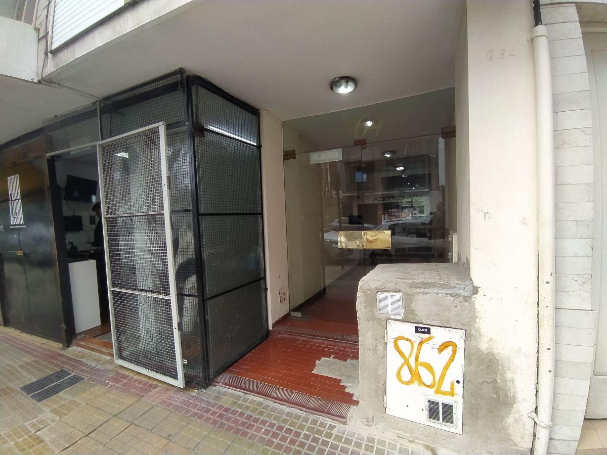 Foto de (48 Y 12) Departamento EDIF. CENTRICO (1) DORMITORIO en alquiler en La, imagen 5