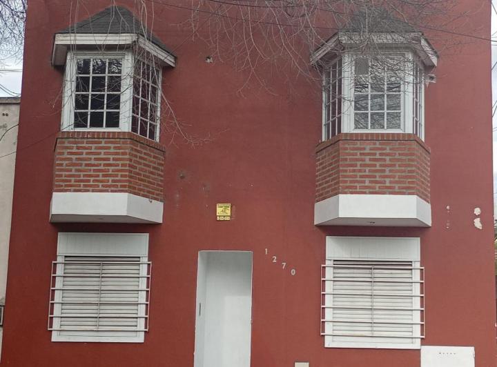Duplex zona Plaza Malvinas 1