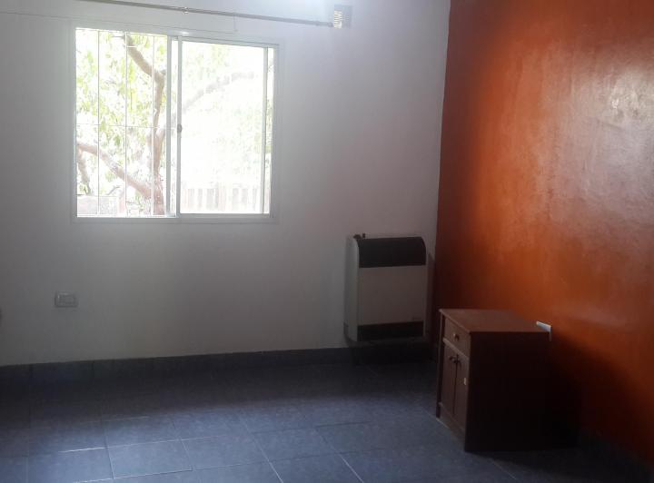 Alquilo departamento un dormitorio zona expeaje neuquén centenario 3