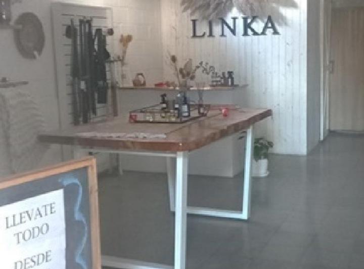 Oportunidad excelente local Martinoli al 8500. Frente a Pizzería Popular. zona L 4