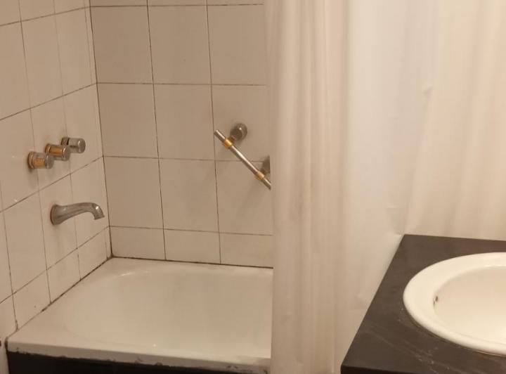 Avda. Cnel. Diaz 4 ambientes piso alto 2