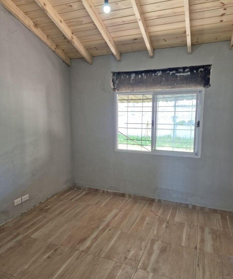 Foto de CASA AMPLIA EN ALQUILER EN LONGCHAMPS, imagen 5