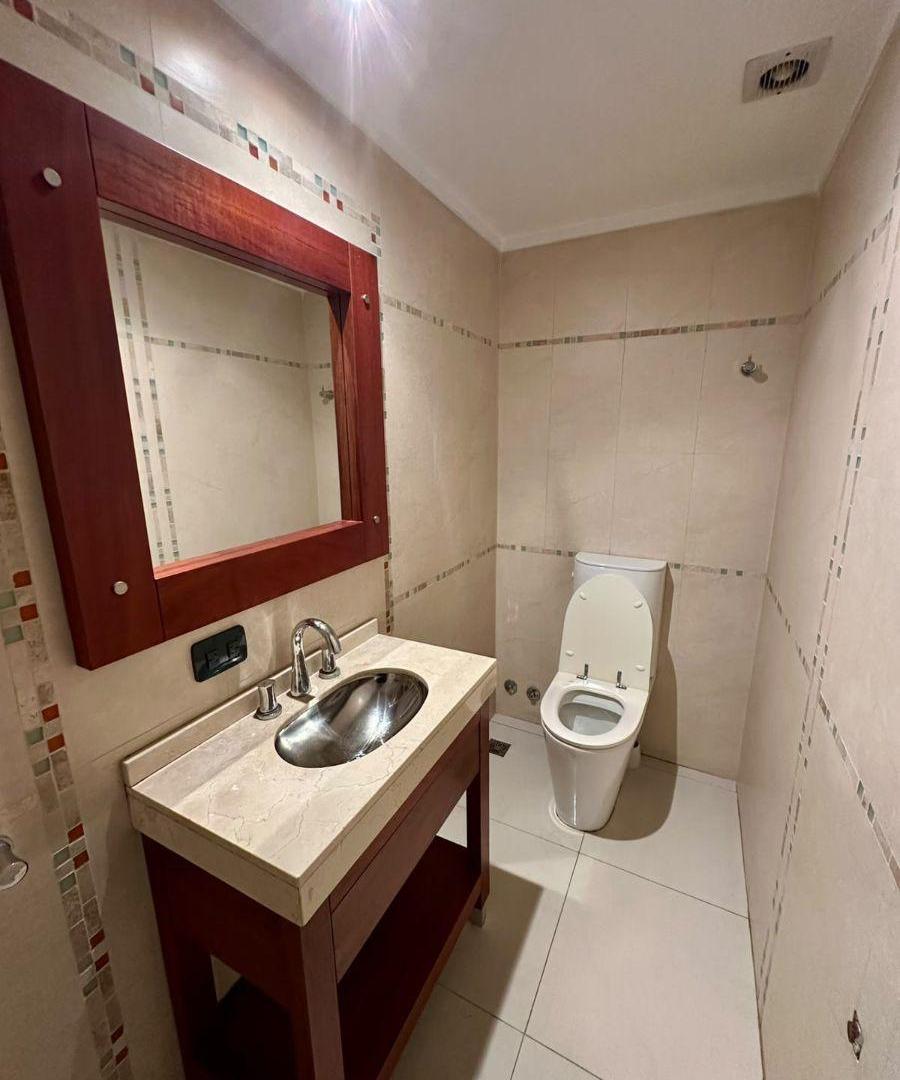 Foto de ALQUILER – Triplex de categoría en Villa Bosch | doble suite, jacuzzi y, imagen 2