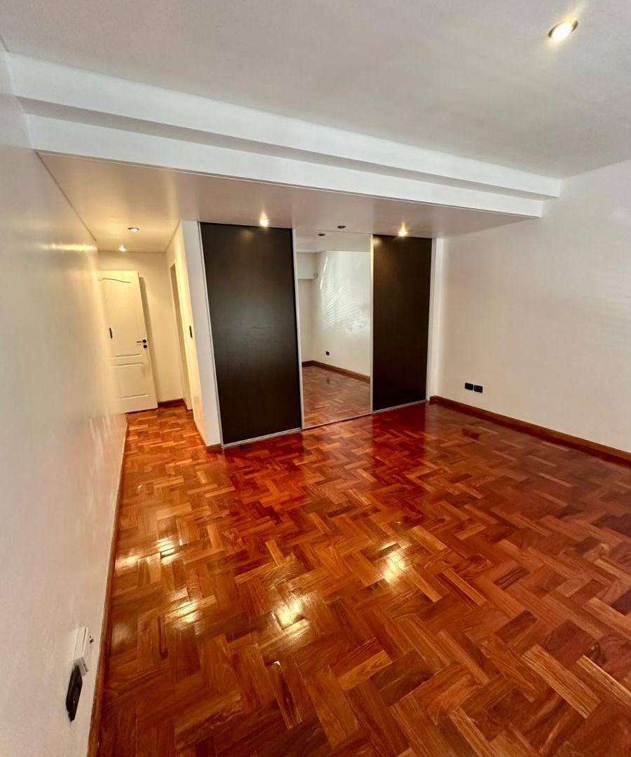 Foto de ALQUILER – Triplex de categoría en Villa Bosch | doble suite, jacuzzi y, imagen 5