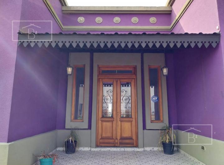 Casa en Alquiler en Barrio San Lucas. A la Laguna. Amoblada. 2