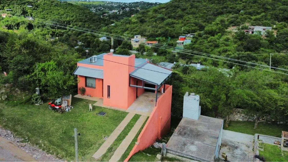 HERMOSA CASA 2 DORM BARRIO SERRANIAS - RIO CEBALLOS 1