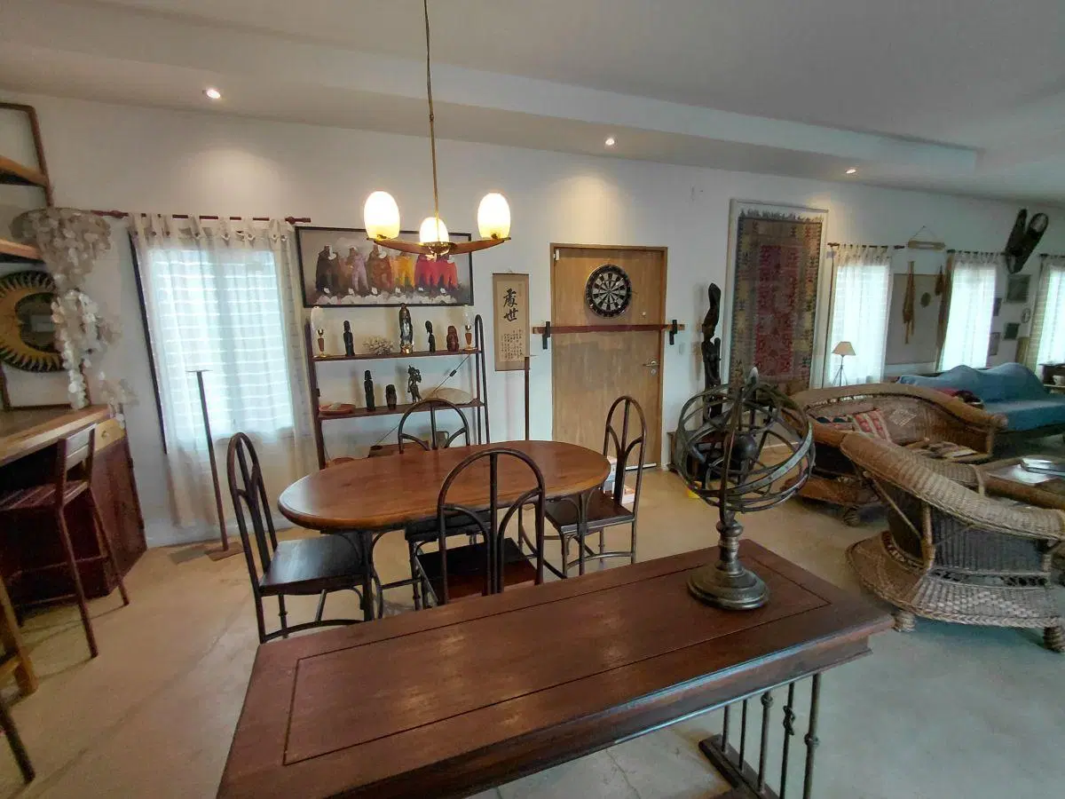 HERMOSA CASA MUY LUMINOSA EN BARRIO LA PAMPEANA, A mts de la Ruta E53 4