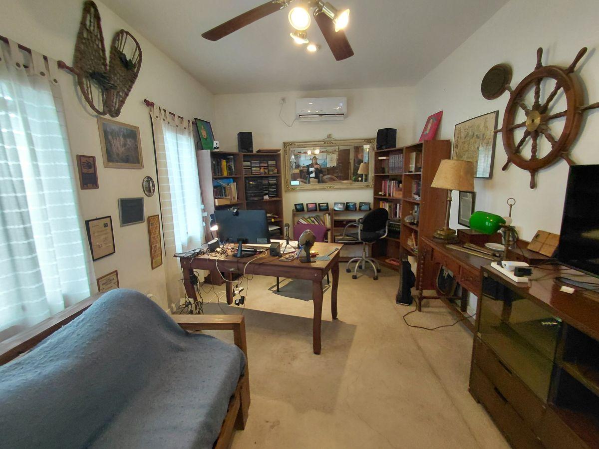 Foto de HERMOSA CASA MUY LUMINOSA EN BARRIO LA PAMPEANA, A mts de la Ruta E53, imagen 5