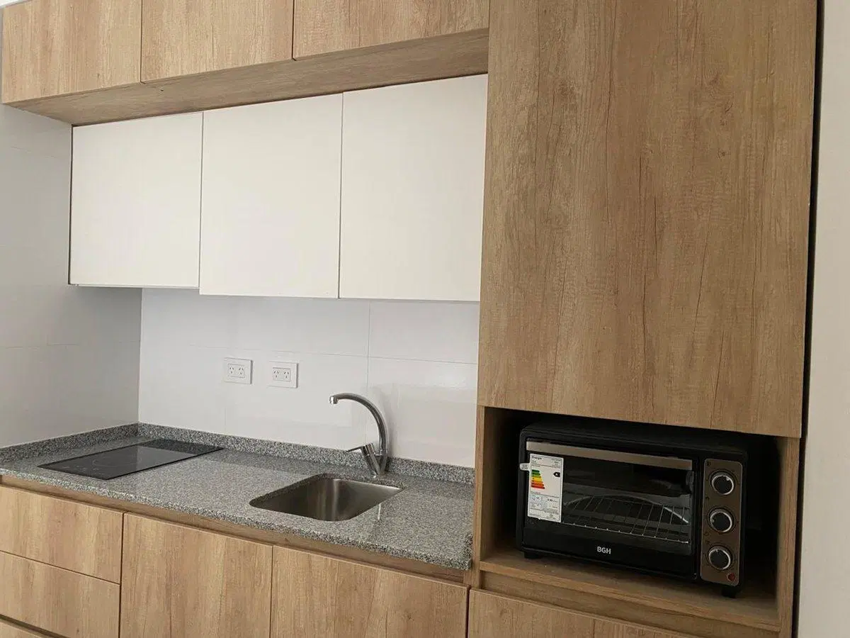 Venta depto monoambiente con balcón - Devoto 5