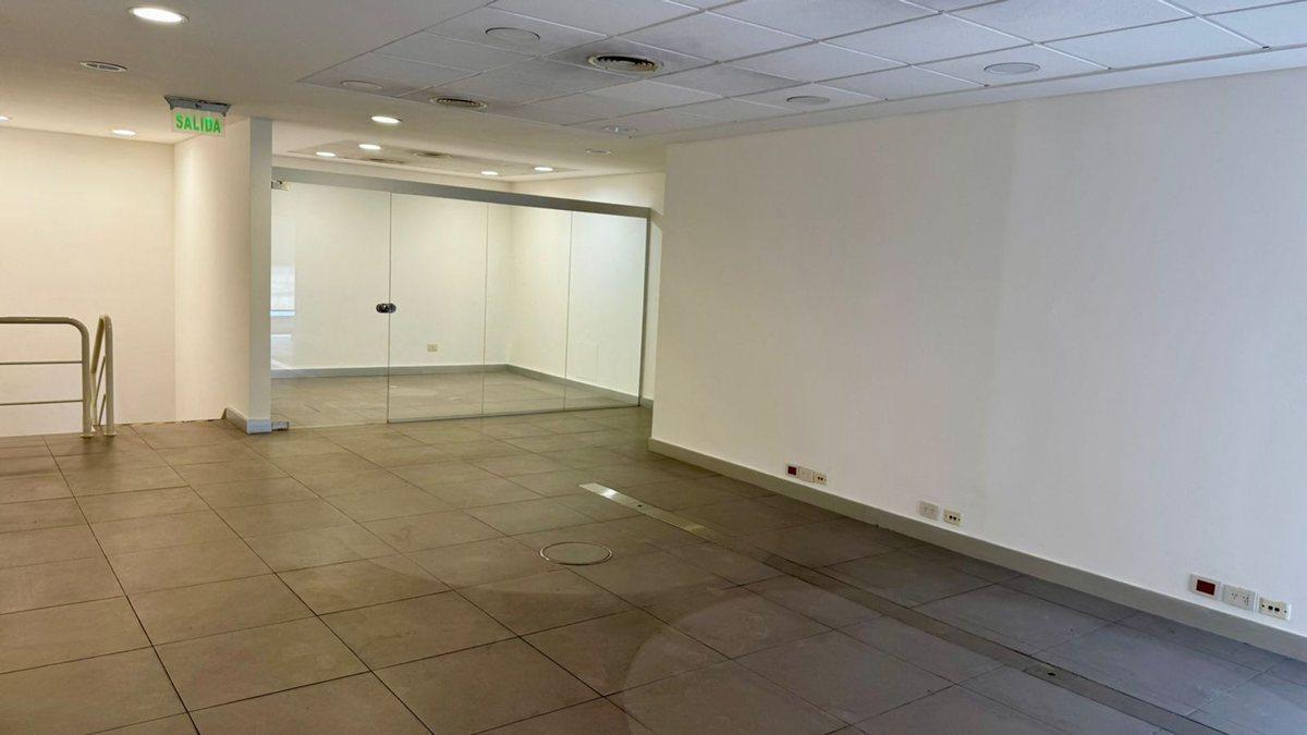 Foto de ALQUILER LOCAL COMERCIAL EN ESQUINA - EX BANCO, imagen 5