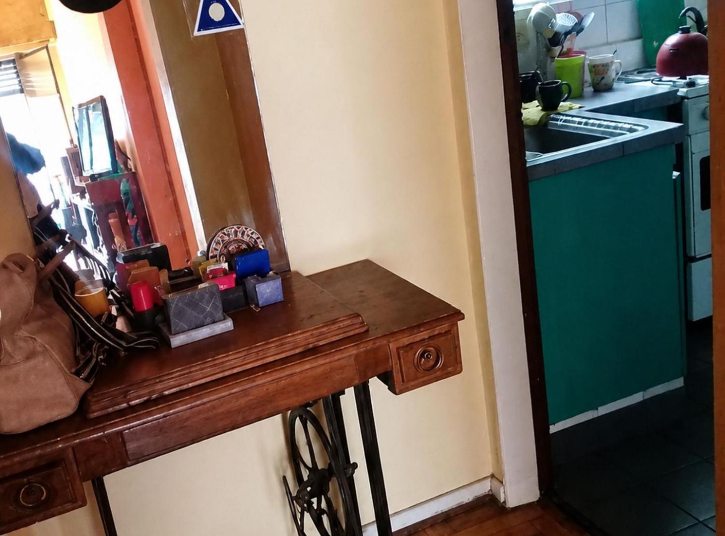 Foto de Venta depto 2 amb. con balcón corrido Recoleta, imagen 3