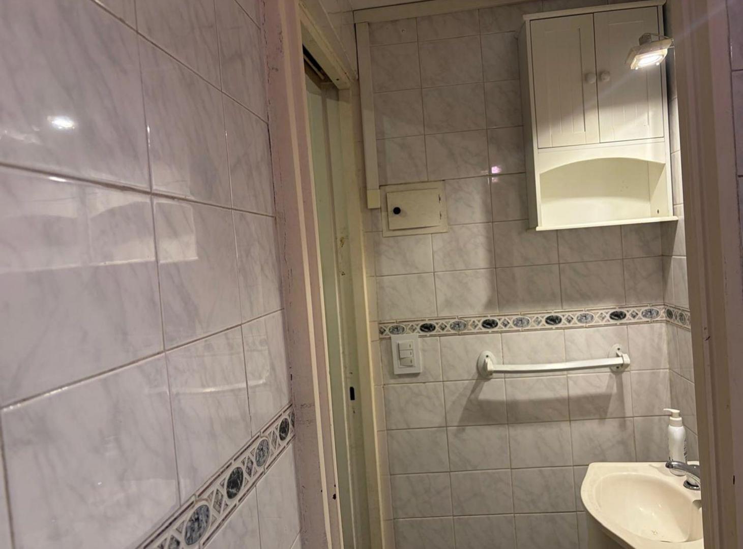 Foto de Venta local a la calle con sótano Belgrano, imagen 5