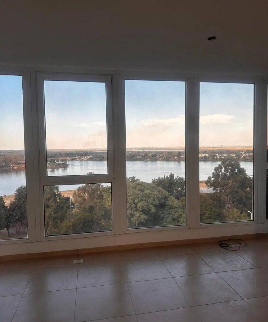 ALQUILER OFICINA COMERCIAL VISTA AL RIO 3