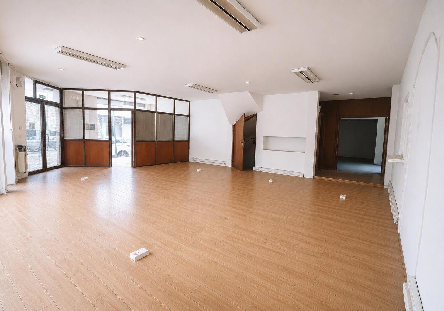 Foto de Importante Local Comercial sobre Av. del Libertador | 176 m² Totales, imagen 3