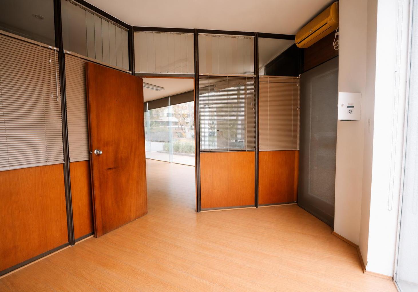 Foto de Importante Local Comercial sobre Av. del Libertador | 176 m² Totales, imagen 5