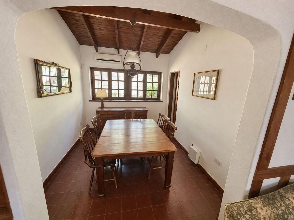 Foto de Casa con gran jardín y potencial, en excelente zona de Acassuso, imagen 5