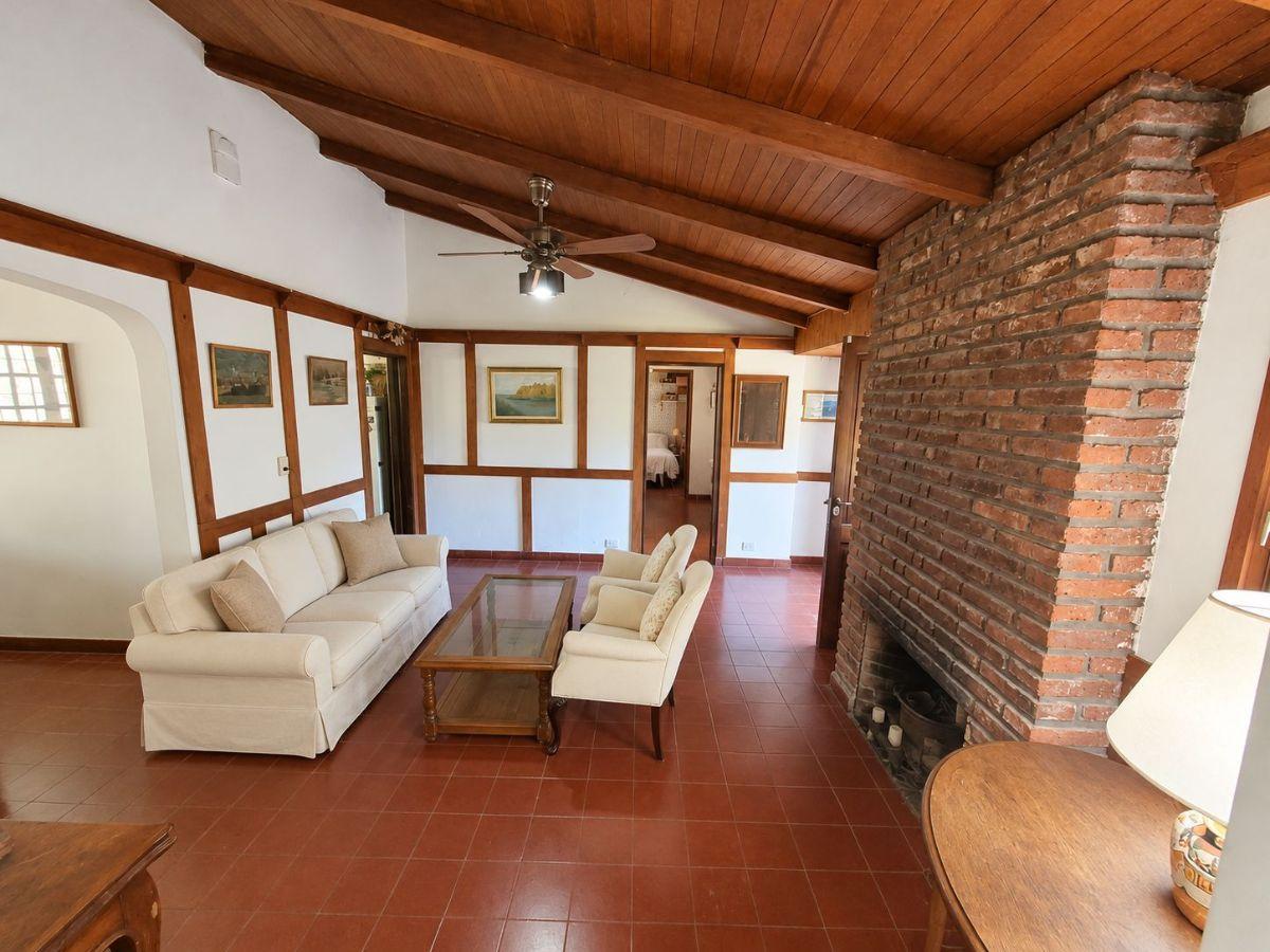 Foto de Casa con gran jardín y potencial, en excelente zona de Acassuso, imagen 3