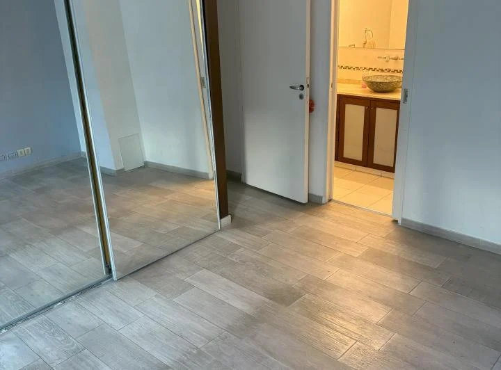 EXCELENTE PISO 2° MUY LUMINOSO APTO PROFESIONAL 4