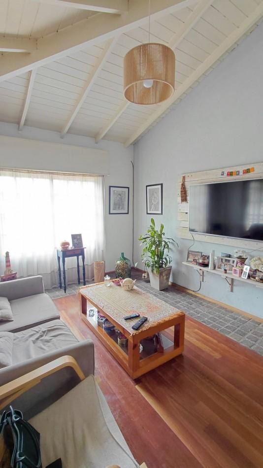 Foto de VENTA CASA 4 AMBIENTES EN GONZALEZ CATAN, imagen 1