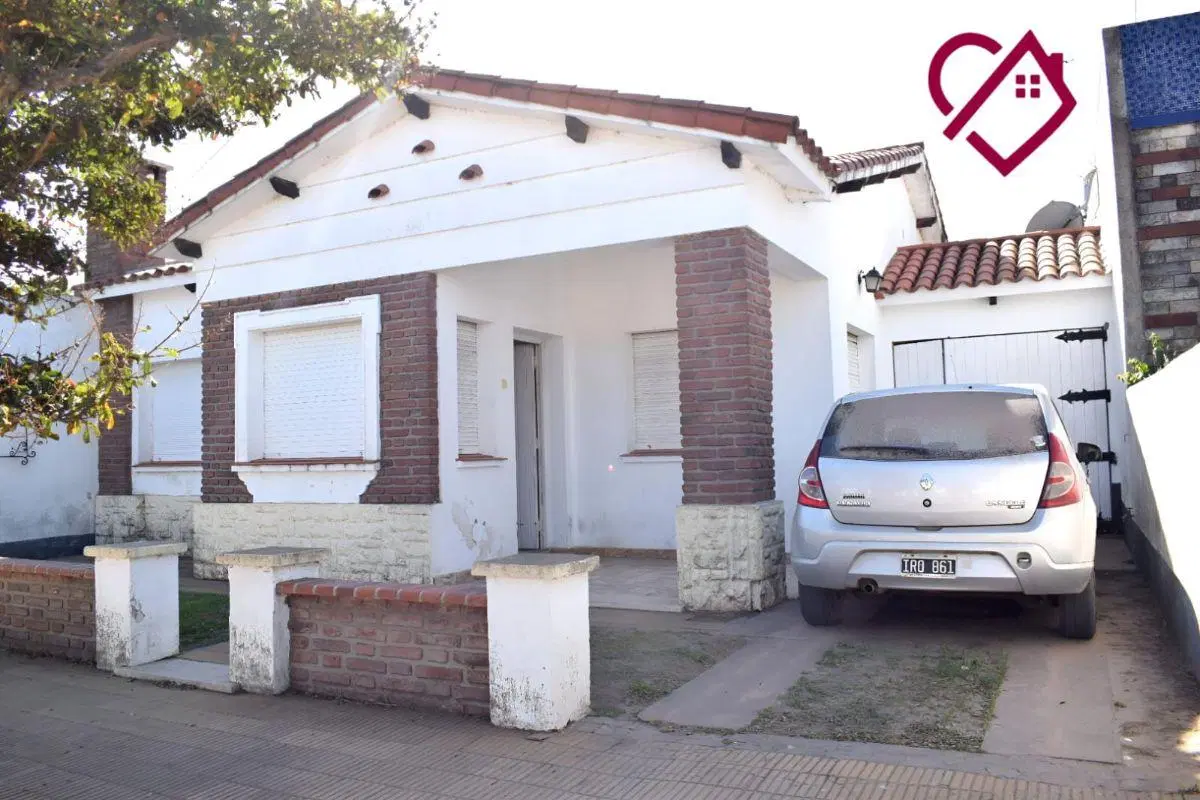 VENTA HERMOSA PROPIEDAD EN RAWSON - BS AS- 2