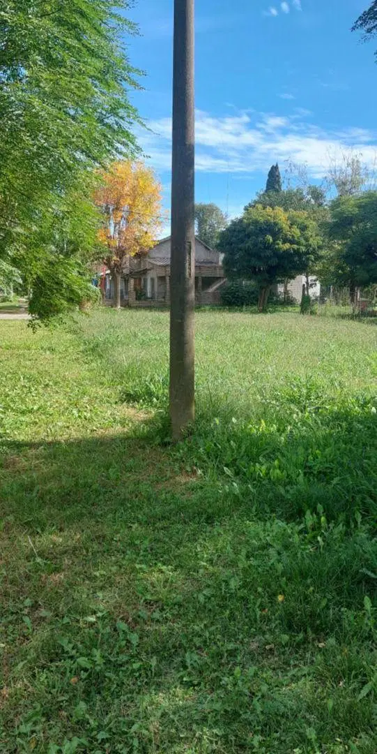 VENTA DE TERRENO CON CASA A DEMOLER - CASTILLA (BS AS) 1
