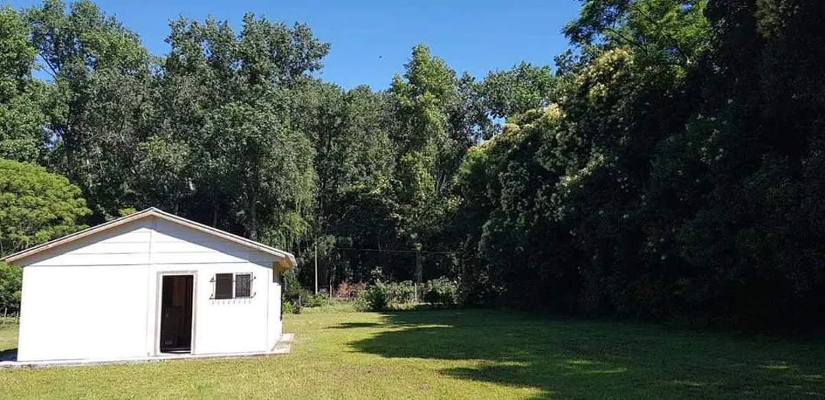 VENTA DE DOS PREFABRICADAS CON TERRENO AMPLIO EN CASTILLA - BS AS 3