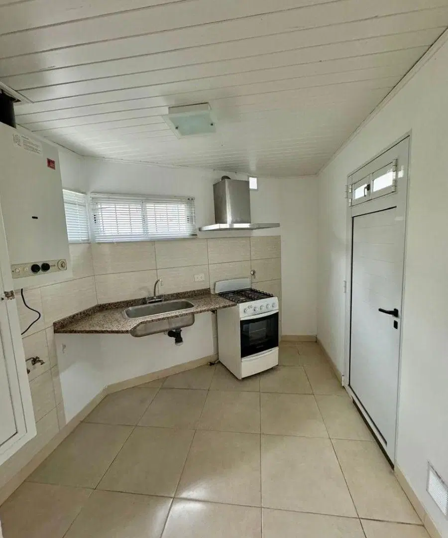 VENTA DE EXCELENTE CASA EN CHIVILCOY (BS AS) 4