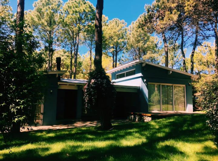 Hermosa Casa En Alquiler Mes De Enero En La Zona Norte De Pinamar. 4 Dormitorios 1