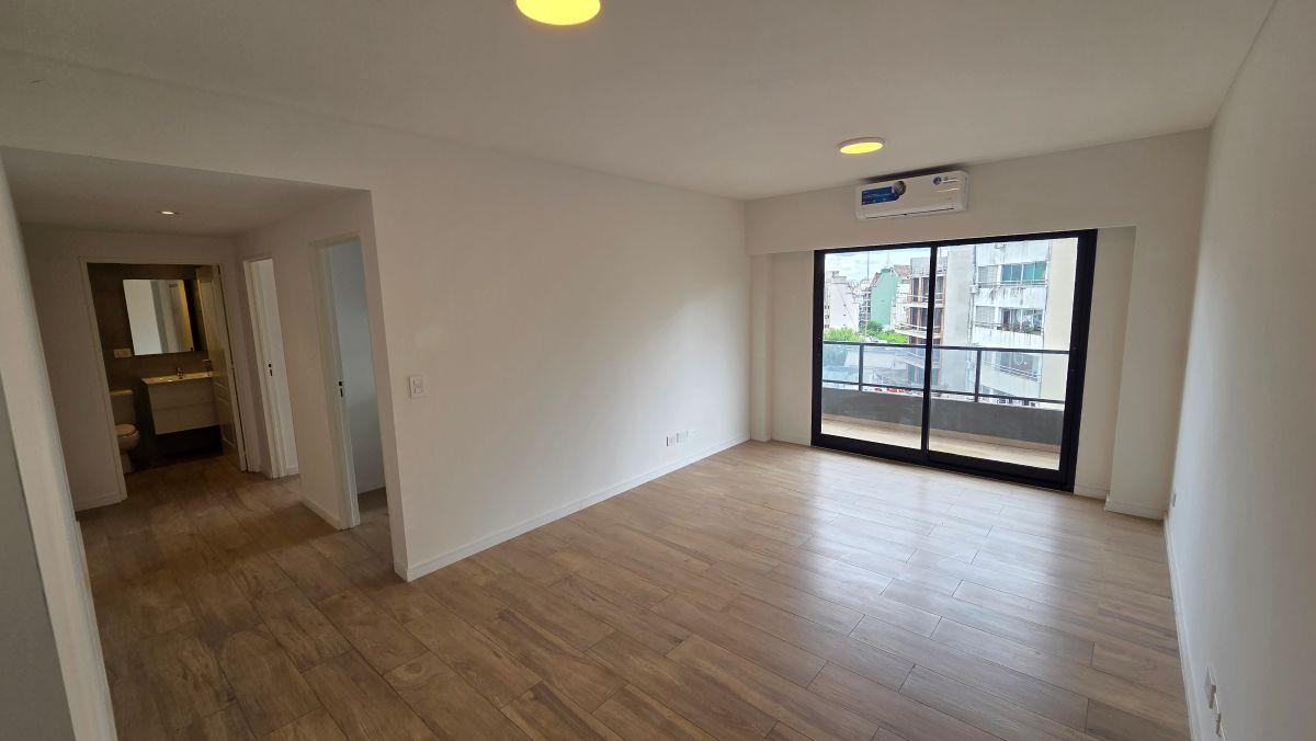 Foto de Amplio Departamento 2 Ambientes con Cocina Separada y cochera, imagen 4