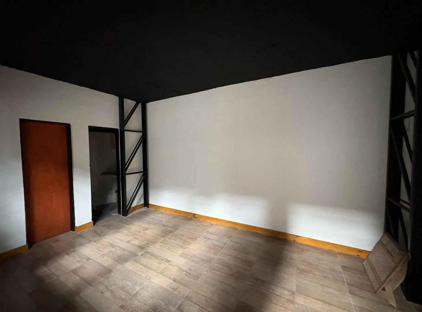 Galpón Industrial 500 m² sobre Ruta 8 - Planta Libre - Grand Bourg 5