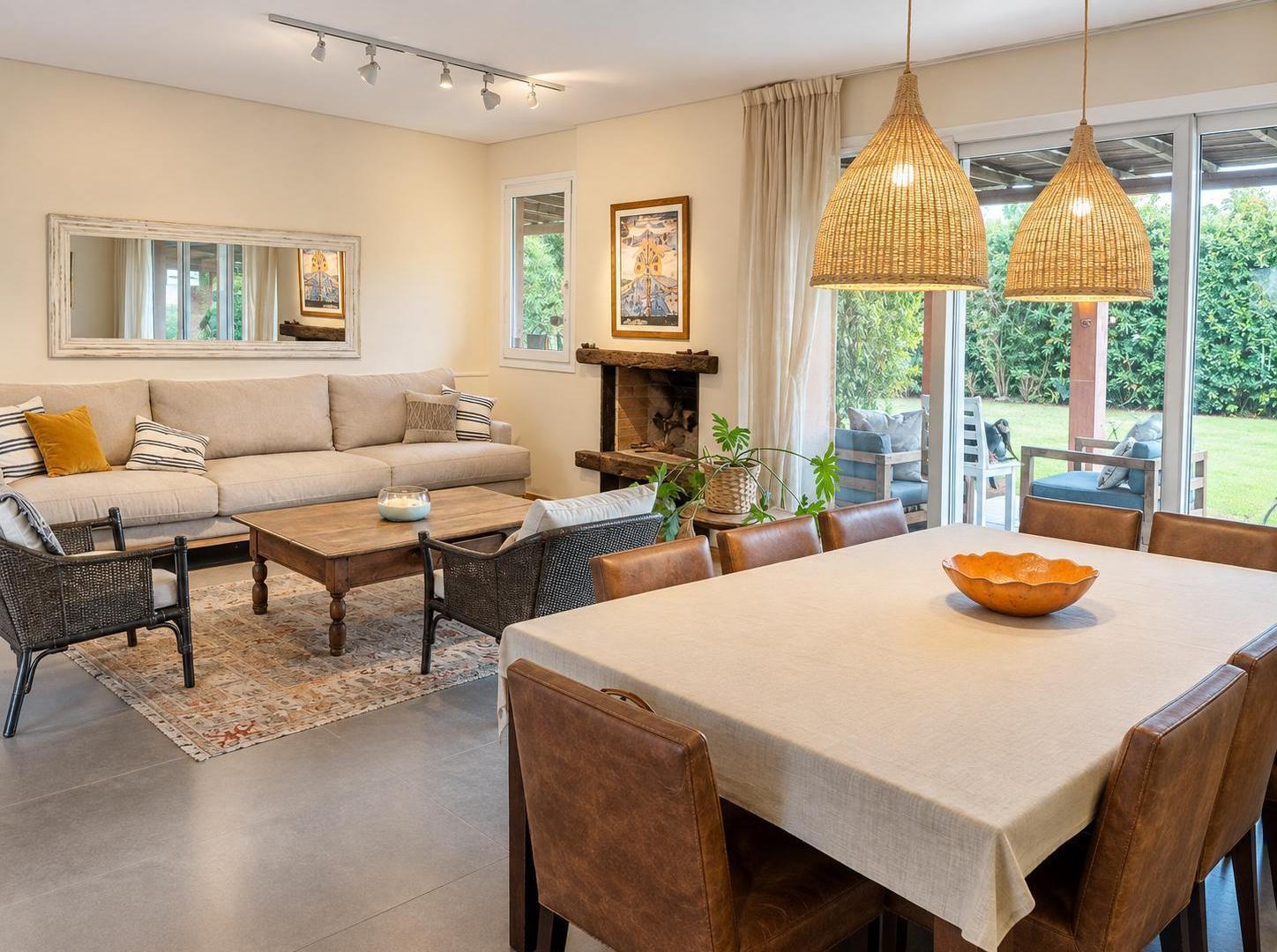 Foto de Casa en alquiler en Barbarita – 3 dorm., pileta y lote interno, imagen 2