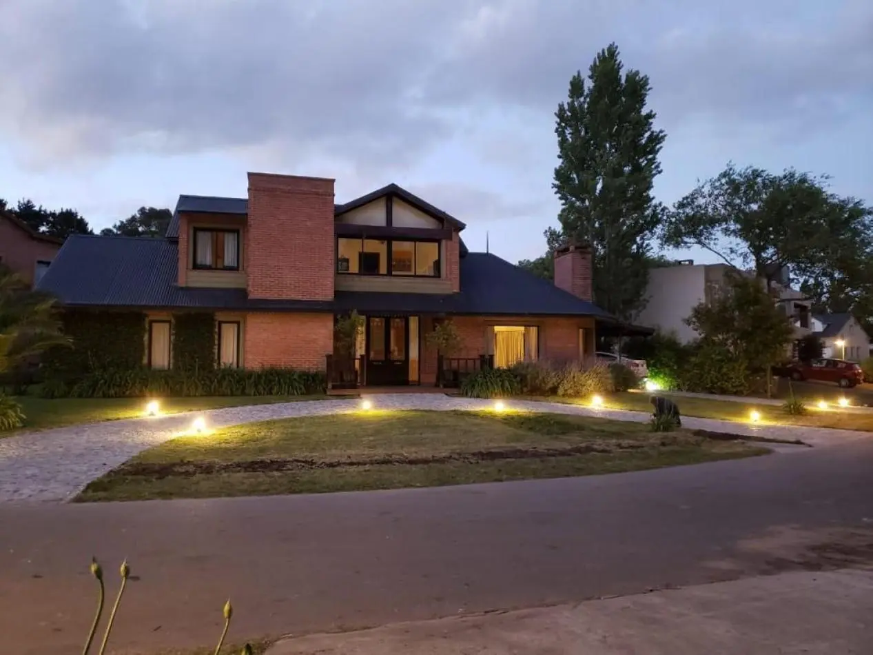 Chalet de Estilo en Rumenco, Los Pinos 3