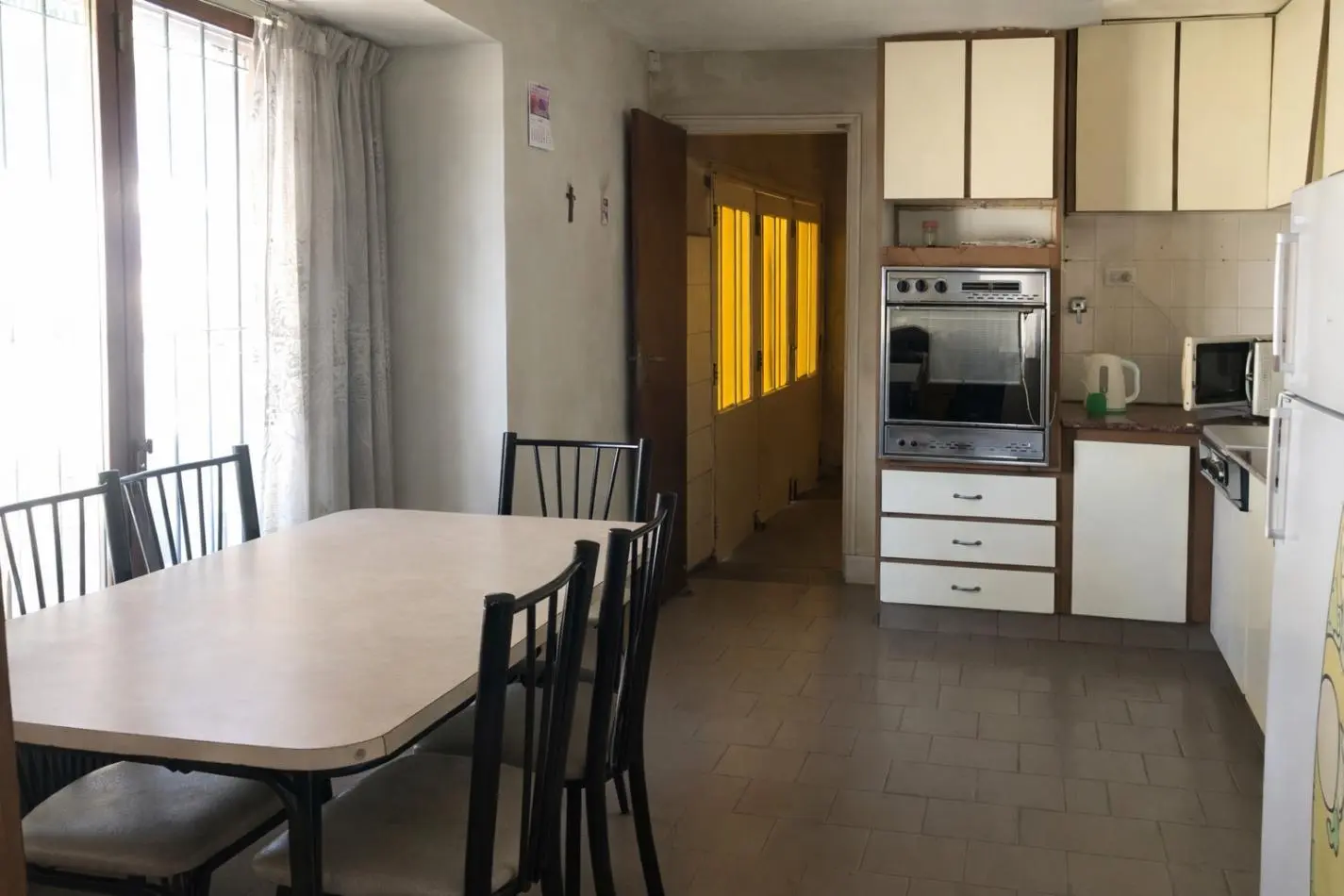 CHALET en esquina - Barrio El Gaucho 4