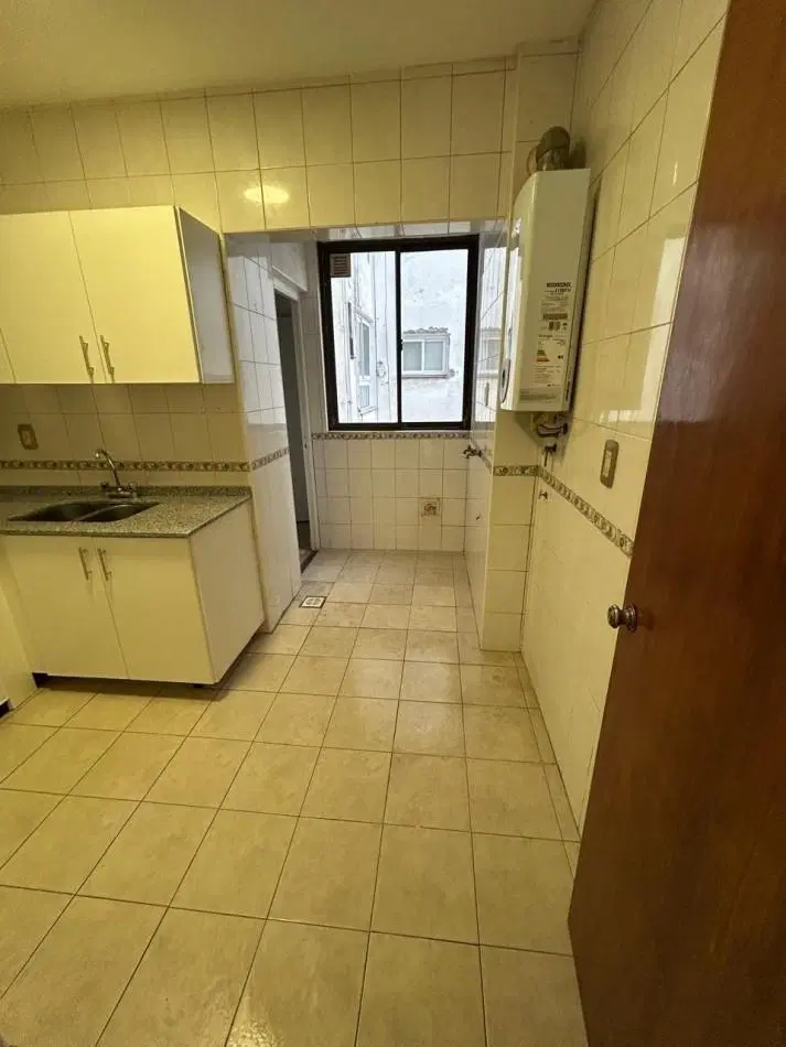 Departamento 3 Amb a la calle. Zona Centro 8