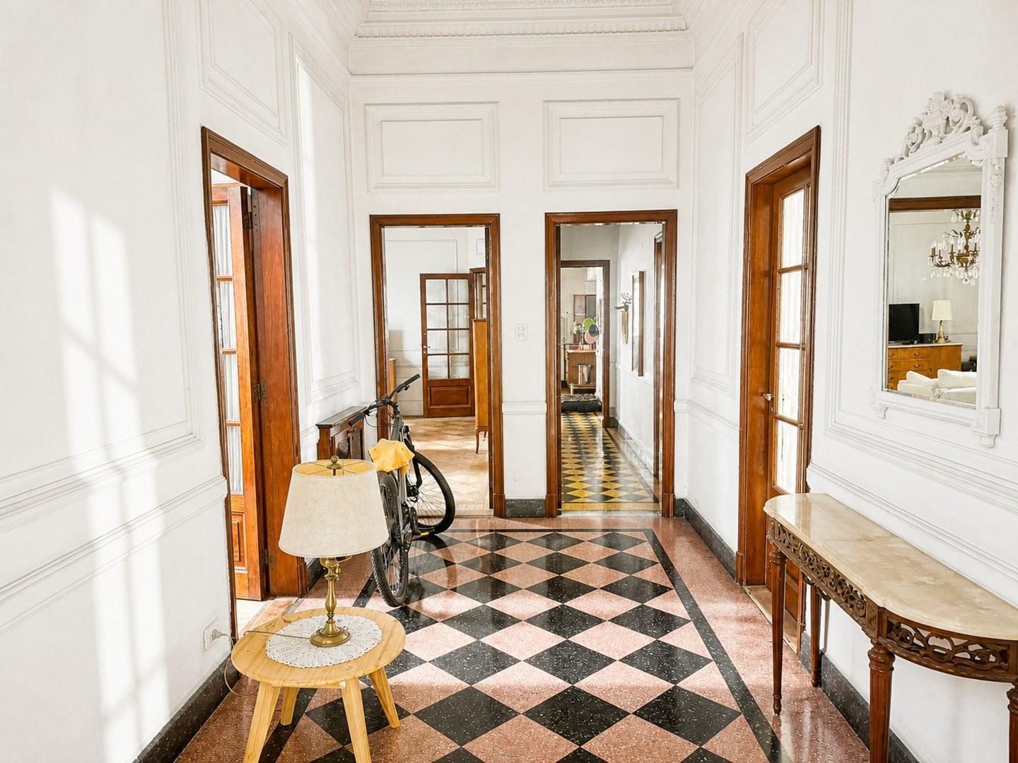 Foto de Casa Triplex en Venta en Villa Devoto, Capital Federal, Buenos Aires, imagen 1